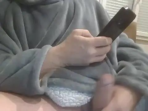 hugoboys4576 online show from November 22, 2025, 5:39 am