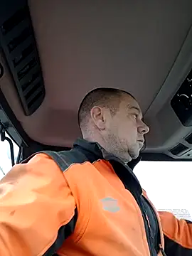 hugoboys4576 online show from December 16, 2025, 8:51 am