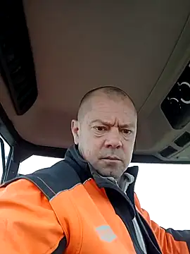 hugoboys4576 online show from October 14, 2025, 7:09 am