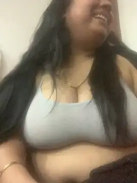 Snapshot of hottyshanaya chatting on February 8, 2026, 3:32 pm hottyshanaya online show from February 8, 2026, 3:32 pm