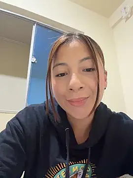 Snapshot of Karlee_Grey1 chatting on March 4, 2026, 1:57 am Karlee Grey1 online show from March 4, 2026, 1:57 am