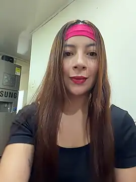 Snapshot of Karlee_Grey1 chatting on May 26, 2026, 12:42 am Karlee Grey1 online show from May 26, 2026, 12:42 am