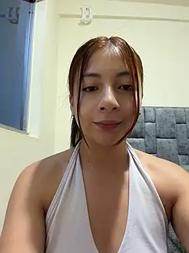 Snapshot of Karlee_Grey1 chatting on April 21, 2026, 3:24 am Karlee Grey1 online show from April 21, 2026, 3:24 am