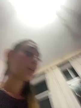 loirinhaaa online show from February 5, 2026, 2:40 am