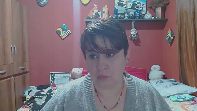 Snapshot of Sasharosee2 chatting on February 4, 2026, 12:22 pm Sasharosee2 online show from February 4, 2026, 12:22 pm