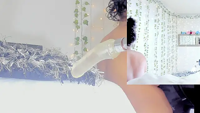 Snapshot of Ashley__Jones__ chatting on March 27, 2026, 9:10 am Ashley Jones online show from March 27, 2026, 9:10 am