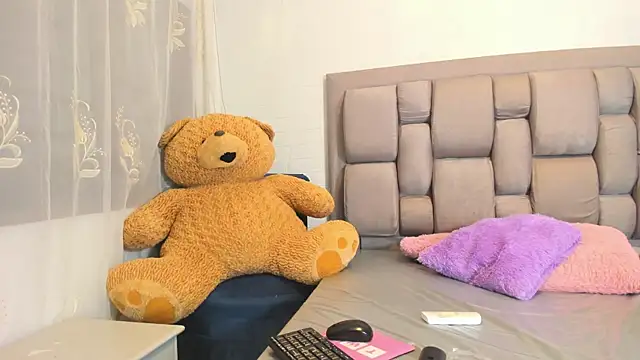 Beauty Luci online show from October 18, 2025, 9:55 am