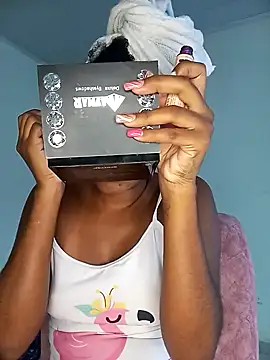 Beauty Luci online show from October 27, 2025, 1:56 pm