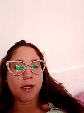 Snapshot of linameii chatting on February 23, 2026, 10:49 am linameii online show from February 23, 2026, 10:49 am