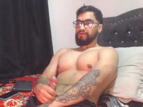 Snapshot of Chrys_harris77 chatting on May 4, 2026, 1:31 am Chrys harris77 online show from May 4, 2026, 1:31 am