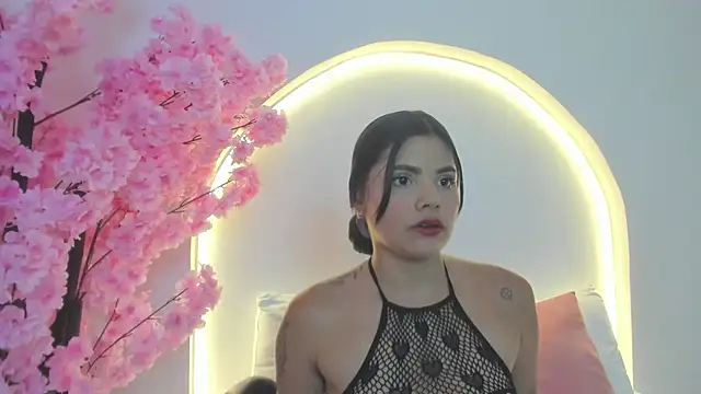 Snapshot of molly_lovee_ chatting on June 30, 2026, 7:25 pm molly lovee online show from June 30, 2026, 7:25 pm
