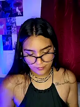 Renata Zoe online show from November 19, 2025, 1:38 am