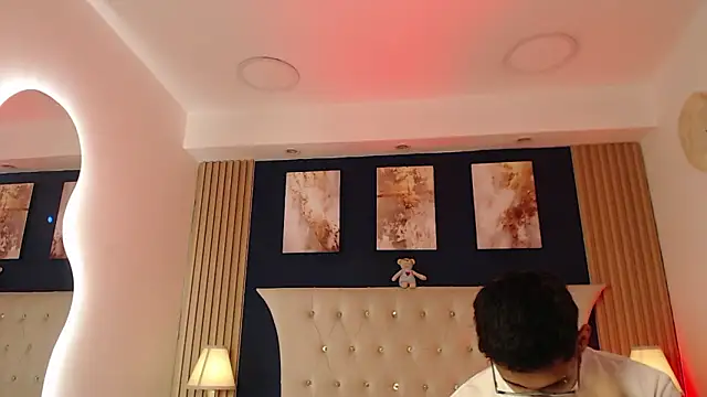 Snapshot of SalvadorFit chatting on March 29, 2026, 9:05 pm SalvadorFit online show from March 29, 2026, 9:05 pm