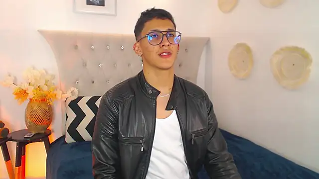 SalvadorFit online show from September 18, 2025, 9:18 pm