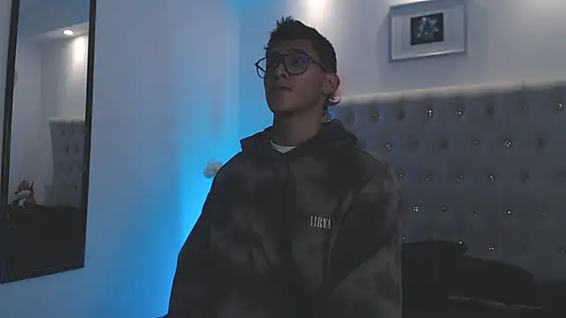 SalvadorFit online show from September 23, 2025, 8:27 pm