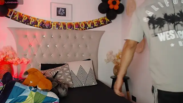 SalvadorFit online show from October 29, 2025, 8:30 pm