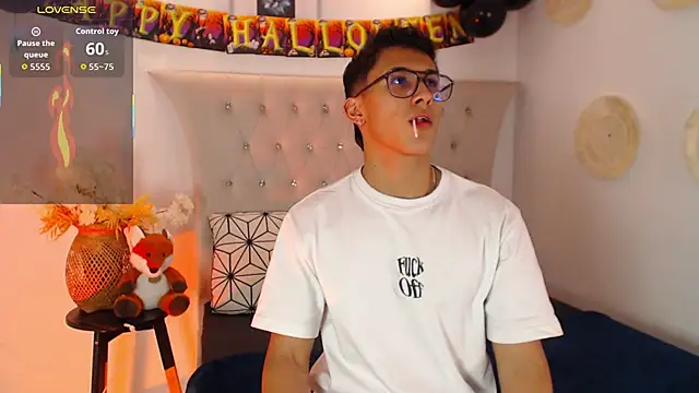 SalvadorFit online show from October 6, 2025, 8:42 pm