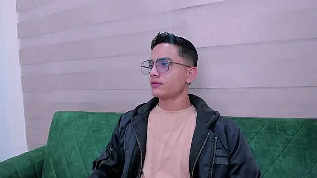 Snapshot of axel_vega chatting on October 1, 2025, 1:15 pm axel vega online show from October 1, 2025, 1:15 pm