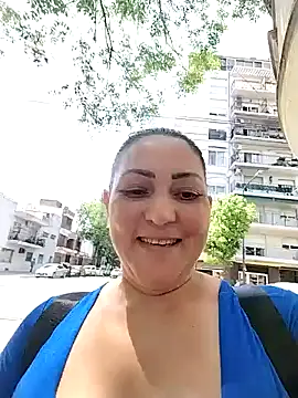 Snapshot of Lunita86 chatting on November 3, 2025, 3:48 pm Lunita86 online show from November 3, 2025, 3:48 pm