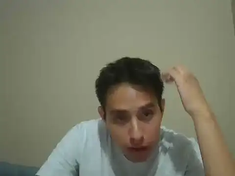 Snapshot of supguyLat chatting on April 23, 2026, 4:52 am supguyLat online show from April 23, 2026, 4:52 am