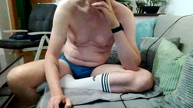Snapshot of pup_benji chatting on May 13, 2026, 2:40 am pup benji online show from May 13, 2026, 2:40 am