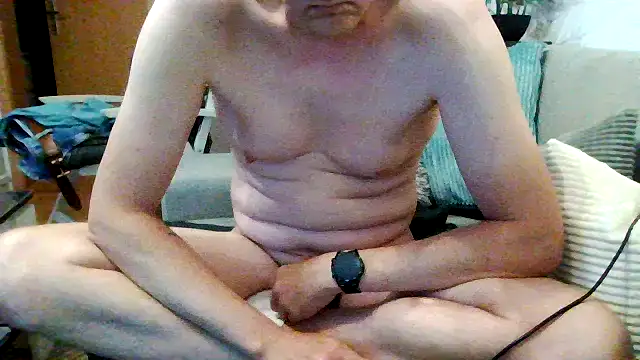 Snapshot of pup_benji chatting on May 10, 2026, 4:27 am pup benji online show from May 10, 2026, 4:27 am