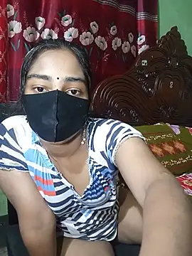 Snapshot of Cute_Couple59 chatting on May 21, 2026, 10:51 pm Cute Couple59 online show from May 21, 2026, 10:51 pm