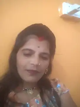 Snapshot of Hott_cutgirl chatting on October 6, 2025, 6:03 am Hott cutgirl online show from October 6, 2025, 6:03 am