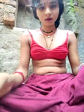 Snapshot of R_Roshni chatting on July 6, 2026, 1:34 am R Roshni online show from July 6, 2026, 1:34 am