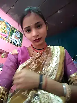 Snapshot of R_Roshni chatting on May 8, 2026, 5:00 am R Roshni online show from May 8, 2026, 5:00 am