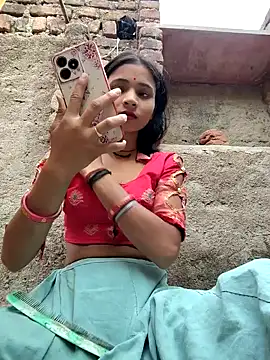 Snapshot of R_Roshni chatting on April 29, 2026, 1:10 am R Roshni online show from April 29, 2026, 1:10 am