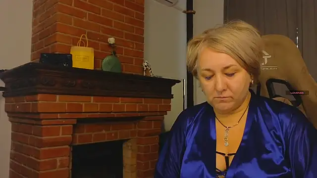 Snapshot of Marta_Wils chatting on October 2, 2025, 5:55 am Marta Wils online show from October 2, 2025, 5:55 am