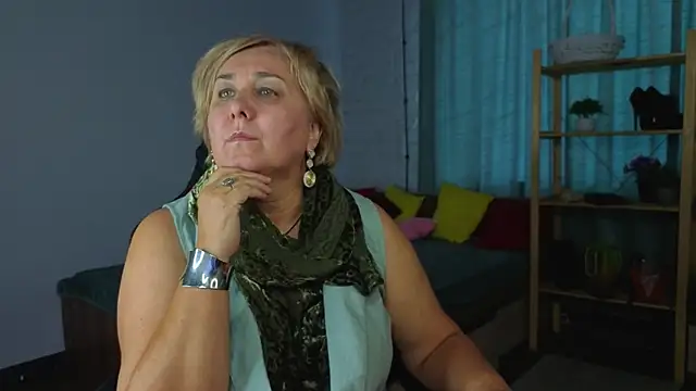 Snapshot of Marta_Wils chatting on September 25, 2025, 8:53 am Marta Wils online show from September 25, 2025, 8:53 am