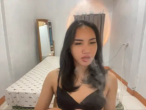 Snapshot of Divine_Goddesss chatting on September 30, 2025, 3:07 pm Divine Goddesss online show from September 30, 2025, 3:07 pm