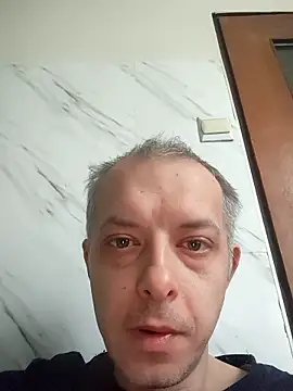 Snapshot of szajbusek41 chatting on January 11, 2026, 8:43 am szajbusek41 online show from January 11, 2026, 8:43 am