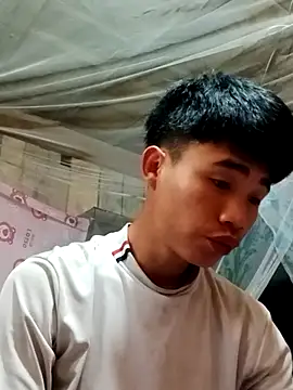 Snapshot of Nhyy_xx chatting on April 17, 2026, 6:16 am Nhyy xx online show from April 17, 2026, 6:16 am