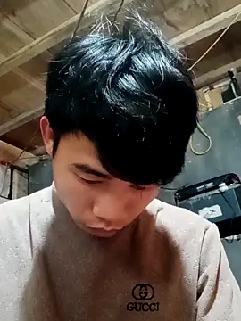 Snapshot of Nhyy_xx chatting on March 8, 2026, 3:43 am Nhyy xx online show from March 8, 2026, 3:43 am