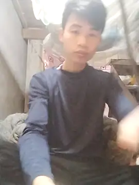 Snapshot of Nhyy_xx chatting on February 18, 2026, 9:39 am Nhyy xx online show from February 18, 2026, 9:39 am