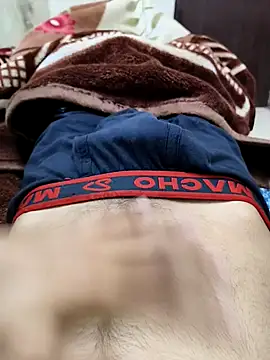 king boy070 online show from January 12, 2026, 6:47 pm