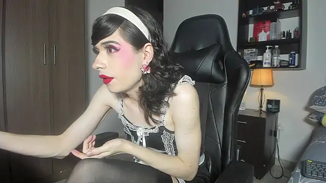 Snapshot of urLittlesissy chatting on July 15, 2026, 3:46 am urLittlesissy online show from July 15, 2026, 3:46 am