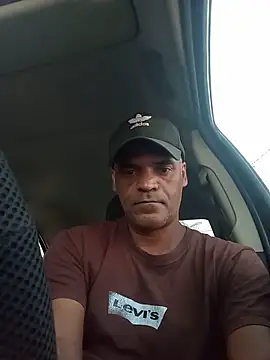 Snapshot of JeffersonRay chatting on May 17, 2026, 12:38 pm JeffersonRay online show from May 17, 2026, 12:38 pm