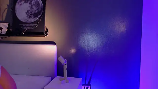 Snapshot of KeendraFox_ chatting on November 18, 2025, 10:29 am KeendraFox online show from November 18, 2025, 10:29 am