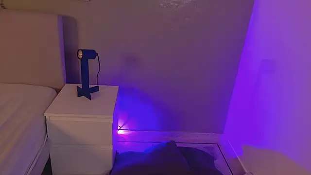 Snapshot of KeendraFox_ chatting on November 26, 2025, 10:26 am KeendraFox online show from November 26, 2025, 10:26 am