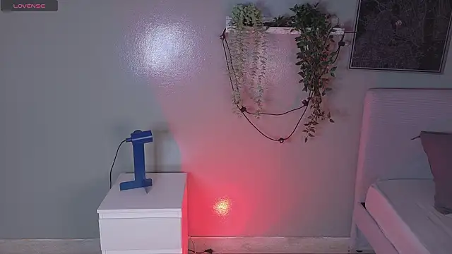 KeendraFox  online show from February 18, 2026, 10:44 am