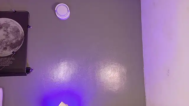 Snapshot of KeendraFox_ chatting on December 4, 2025, 10:36 am KeendraFox online show from December 4, 2025, 10:36 am