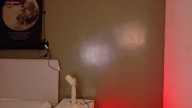 Snapshot of KeendraFox_ chatting on November 17, 2025, 10:19 am KeendraFox online show from November 17, 2025, 10:19 am