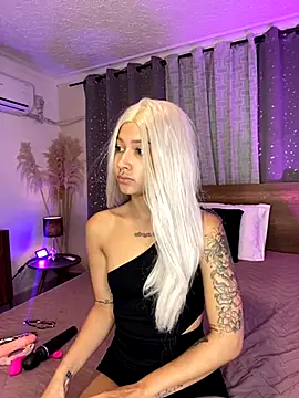 Snapshot of SofiaClarkson chatting on November 5, 2025, 3:26 pm SofiaClarkson online show from November 5, 2025, 3:26 pm