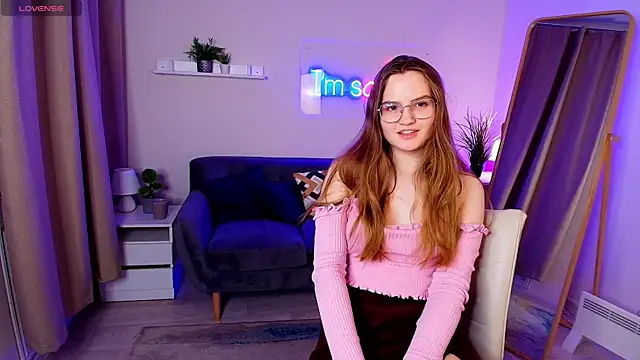 Snapshot of Evii_Stich chatting on November 5, 2025, 8:45 pm Evii Stich online show from November 5, 2025, 8:45 pm