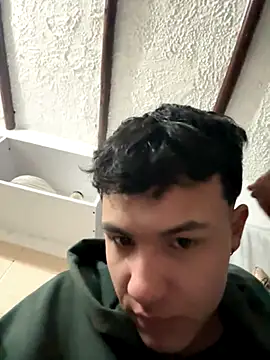 Snapshot of El_awo_ chatting on October 28, 2025, 3:40 am El awo online show from October 28, 2025, 3:40 am