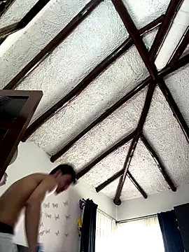 Snapshot of El_awo_ chatting on October 2, 2025, 6:33 pm El awo online show from October 2, 2025, 6:33 pm